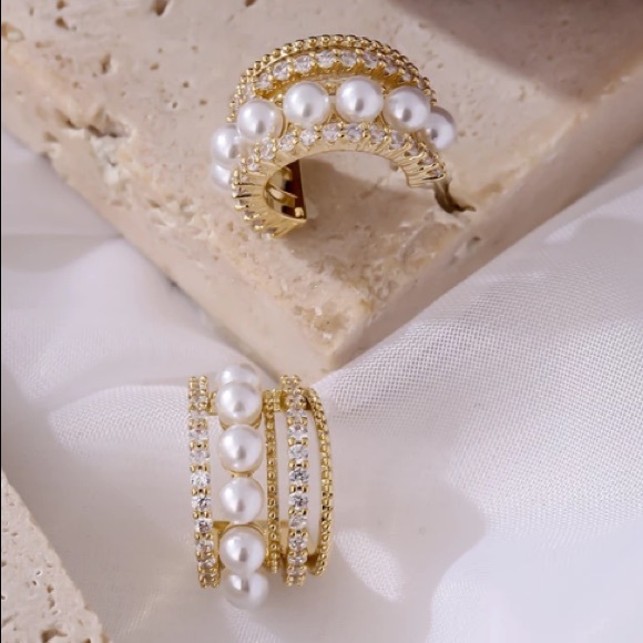 🤍18K gold plated elegant pearl earrings - Picture 4 of 6